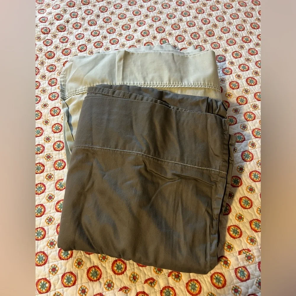 (2) Gray Flat Sheet Full Size Bed Bundle - Picture 1 of 5